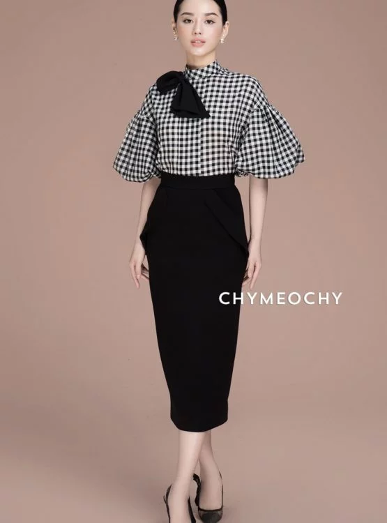 A fancy office looks 1 CHYMEOCHY A fancy office looks 1