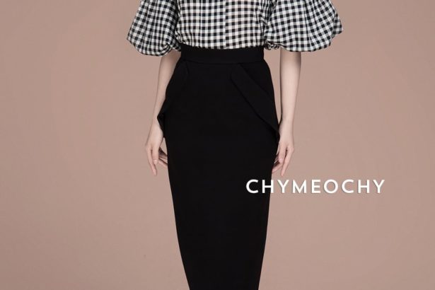 A fancy office looks 11