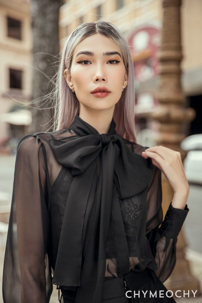 How to wear a see through top? 6