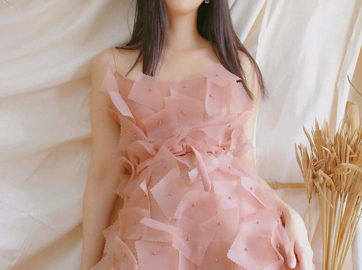 Liêu Hà Trinh x Ellise Dress 1