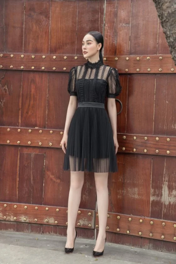 Black Lace Puff-Sleeves Dress 3