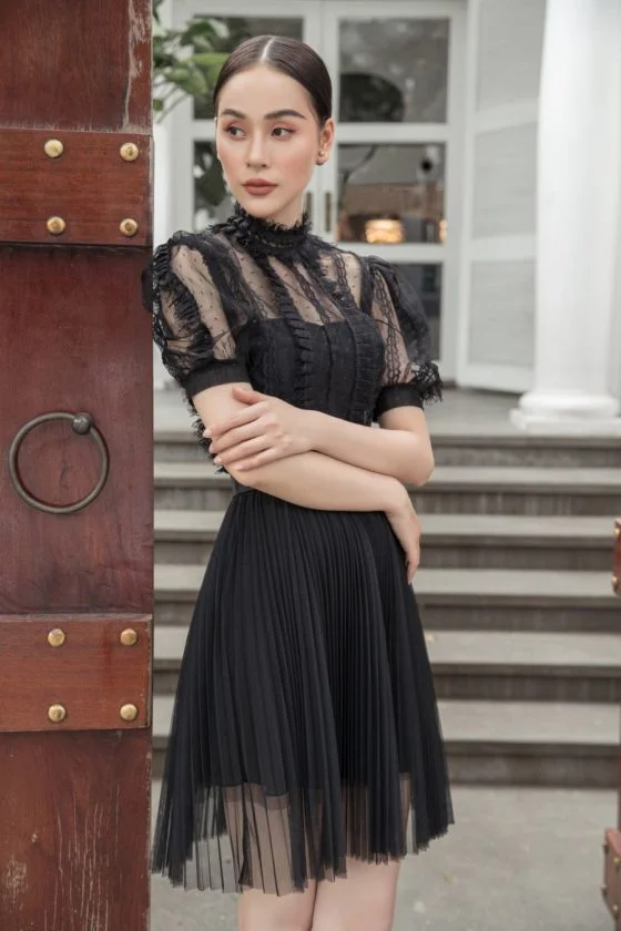 Black Lace Puff-Sleeves Dress 1