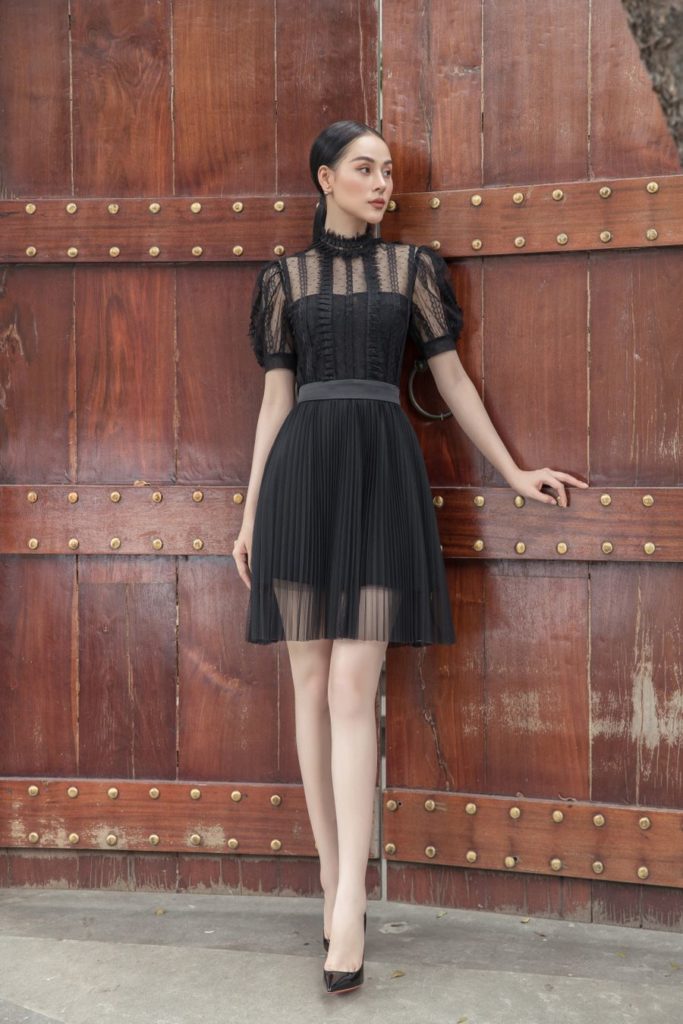 Black Lace Puff-Sleeves Dress | CHYMEOCHY