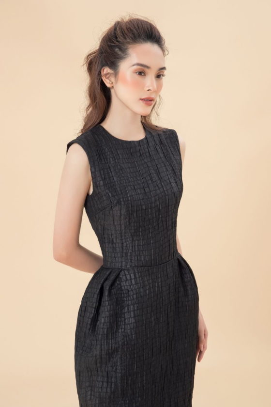 Black Sleeveless Longuette Dress 3