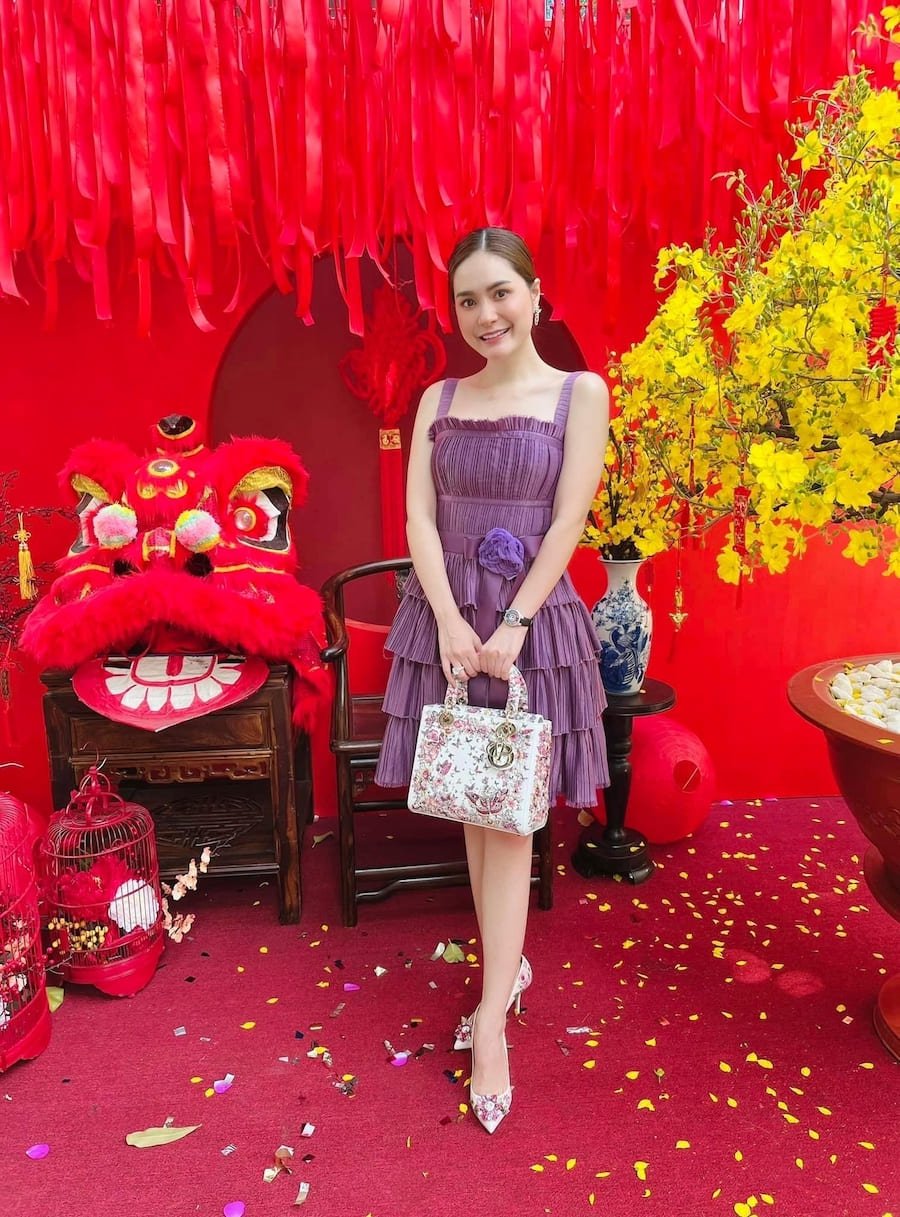 Doan Di Bang Shines Brightly in CHYMEOCHY's Dresses 8 CHYMEOCHY Spotted Ms.Doan Di Bang in our best designs Lavender Pleated Dress from THE HOLIDAY Collection