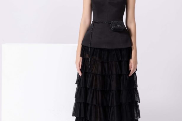 Mysterious Black Dress - HOW TO WEAR Splendidly? 12