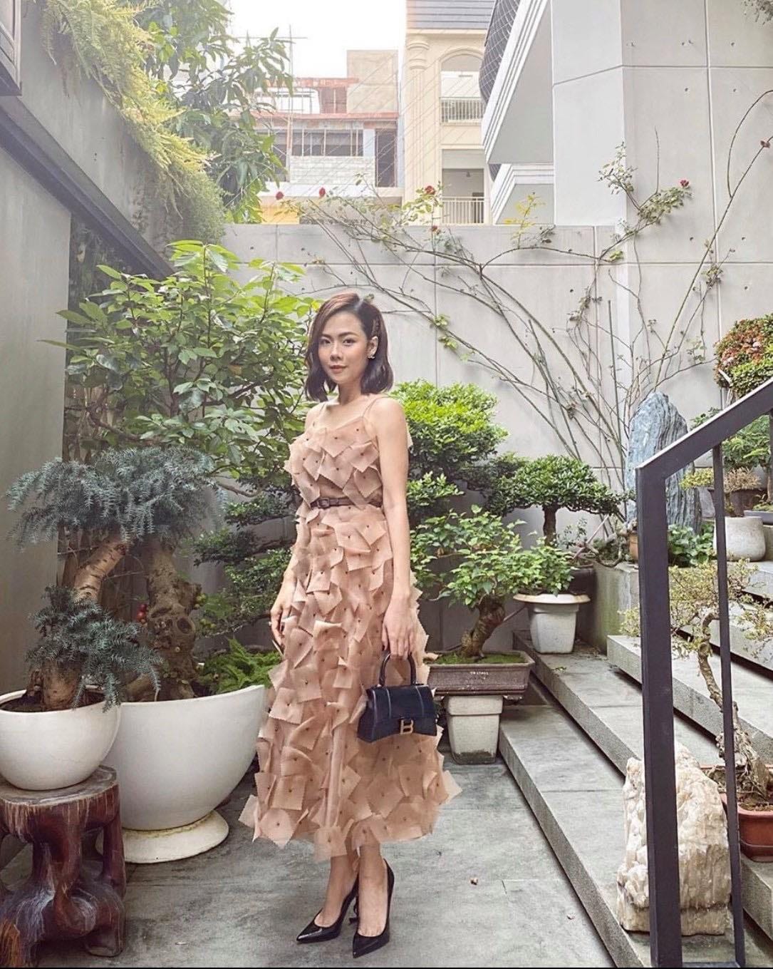 Chiếc váy mang tính biểu tượng của Ellise: Hiện tượng thời trang cho mọi dịp 18