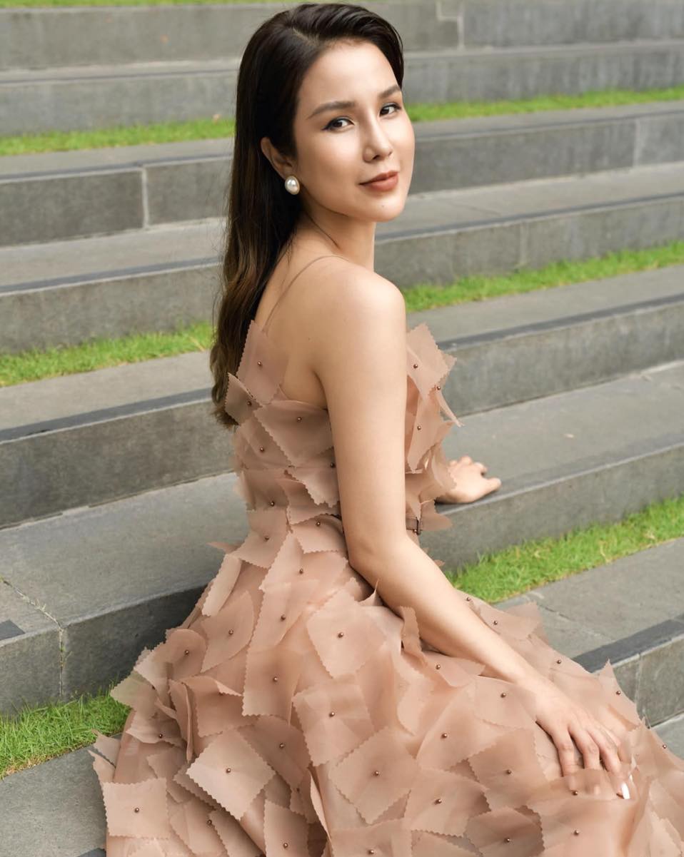 Chiếc váy mang tính biểu tượng của Ellise: Hiện tượng thời trang cho mọi dịp 5