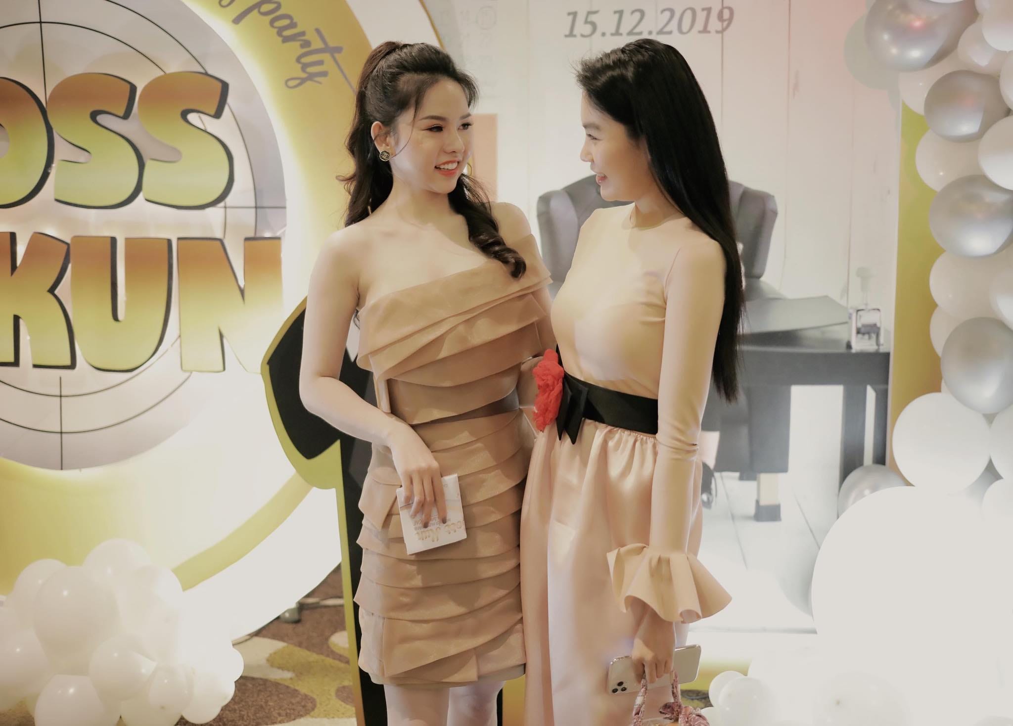 The One-Shoulder Organza Dress: Elevate Your Elegance with CHYMEOCHY's Iconic Bestseller 15 CHYMEOCHY The One-Shoulder Organza Dress: Elevate Your Elegance with CHYMEOCHY's Iconic Bestseller 15