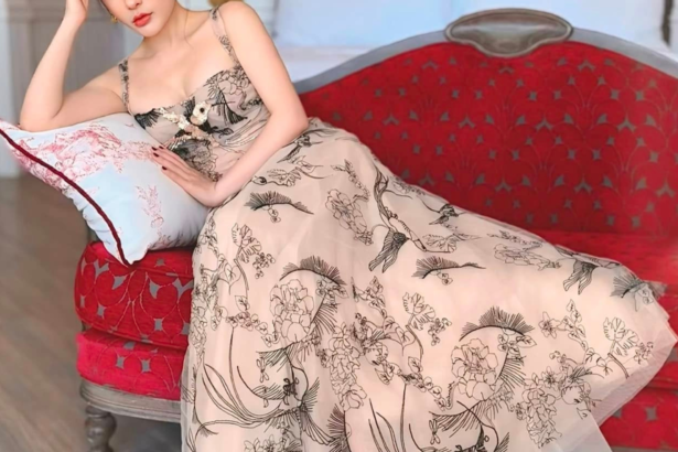 Timeless Crane Mesh Dress – An Exquisite Masterpiece of Poetic Elegance on Ms. Doan Di Bang 1